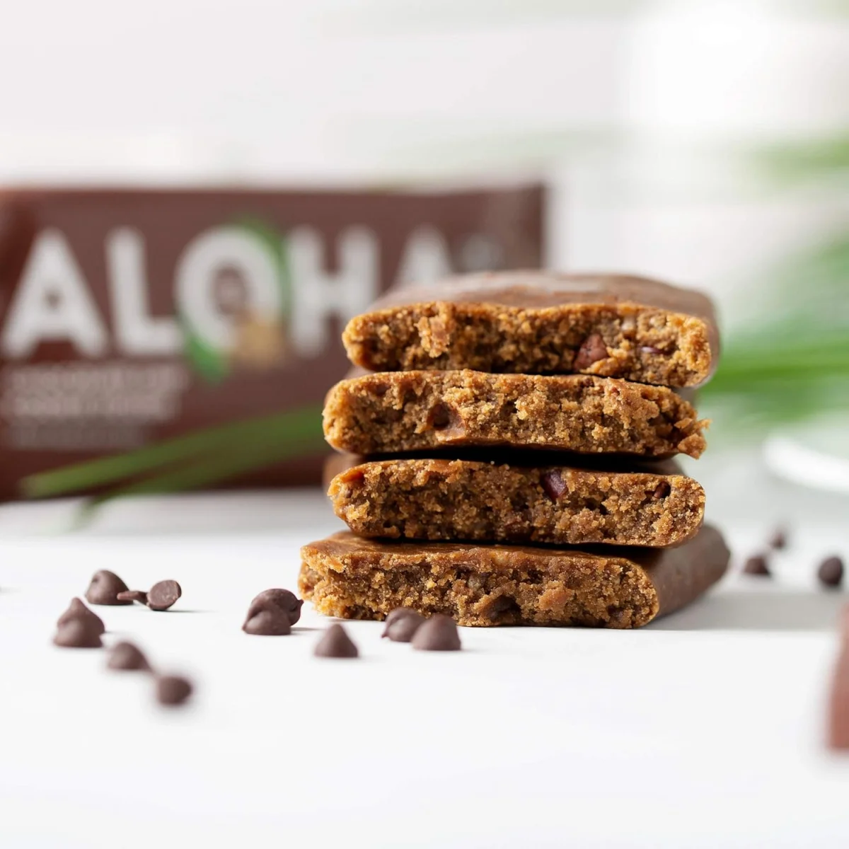 ALOHA Organic Plant-Based Protein Bar, Chocolate Chip Cookie Dough - 1.98 oz