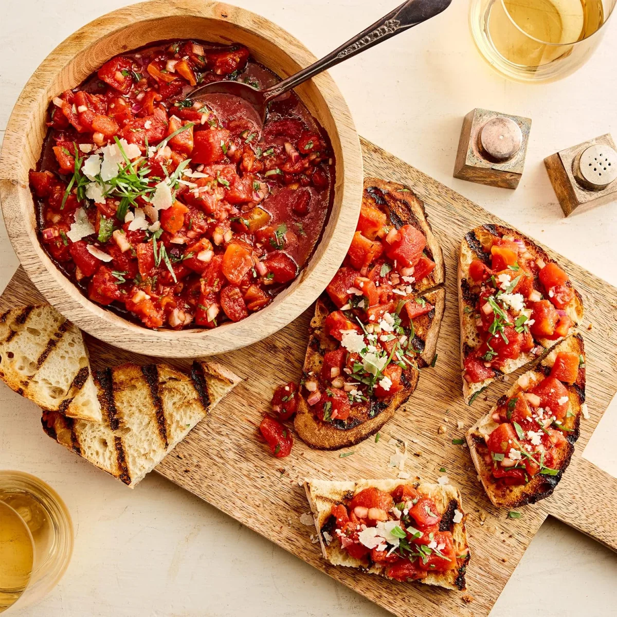 Muir Glen Organic Crushed Tomatoes, Fire Roasted - 14.5 oz