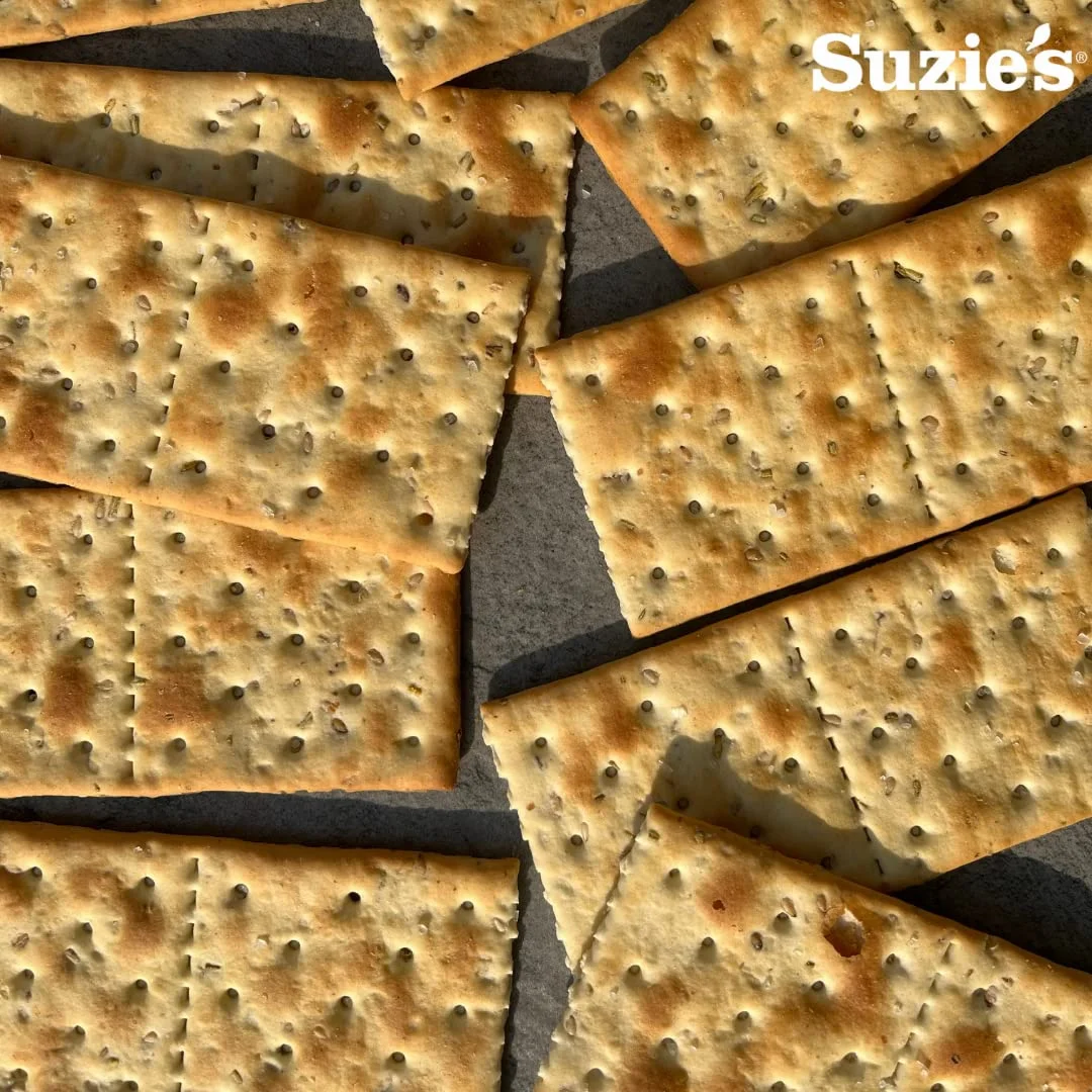 Suzie's Organic Saltines Crackers, Rosemary Sesame