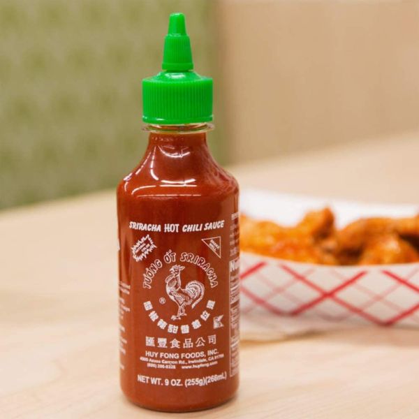 Huy Fong Sriracha Hot Chili Sauce - 9 oz