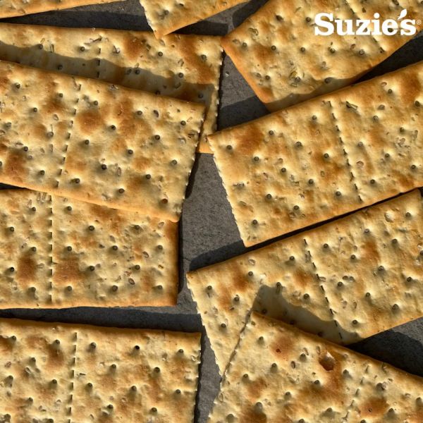Suzie's Organic Saltines Crackers, Rosemary Sesame